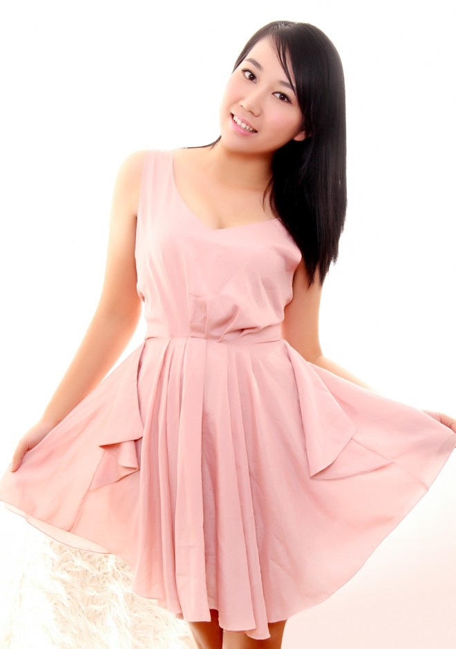 Asian bride Qian from Nanchang