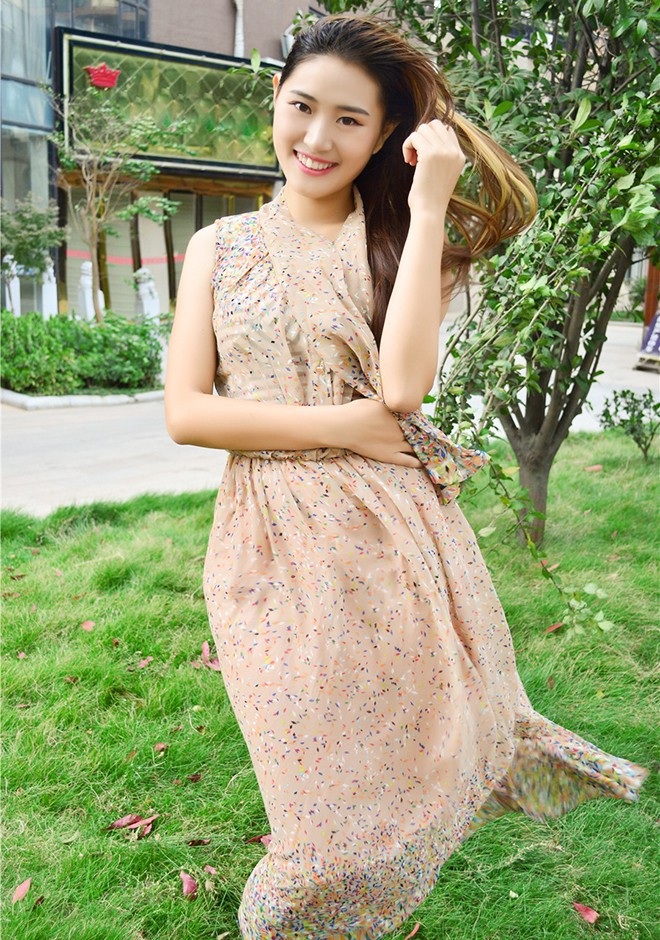 Asian bride Xiaomin from Changsha