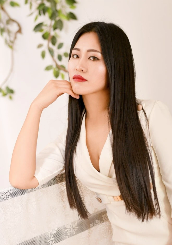 Asian bride Ming from Anshan