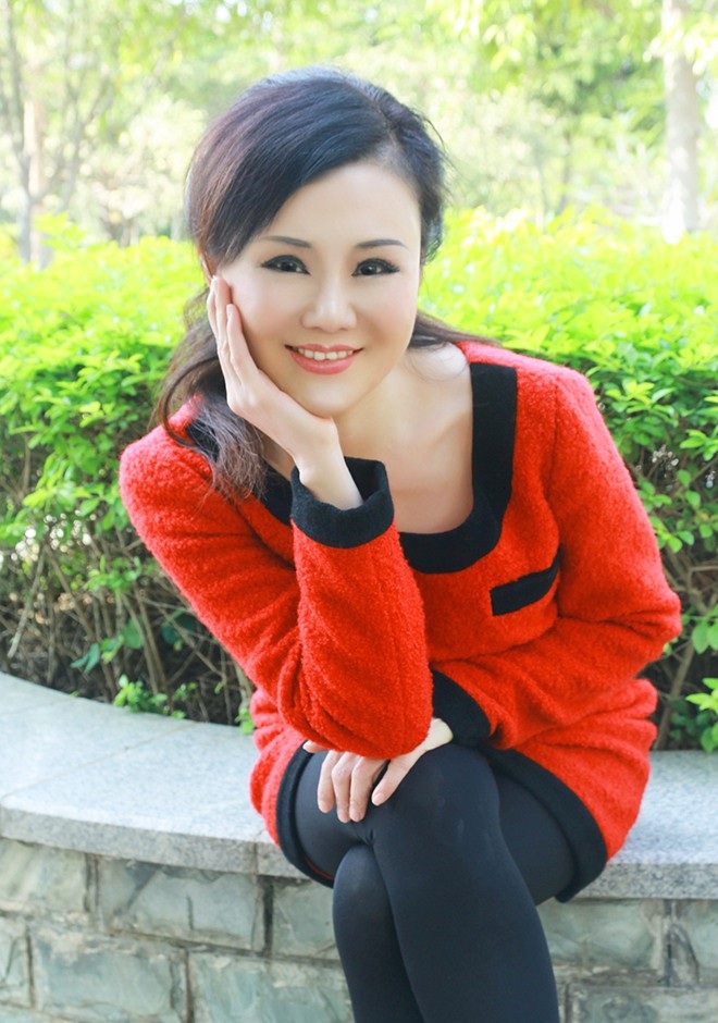 Single girl Xiaoguang 57 years old