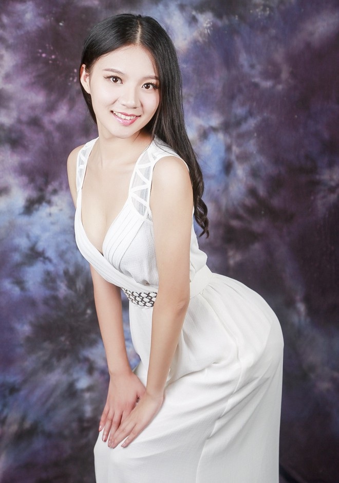Single girl Cheng (Juliet) 33 years old