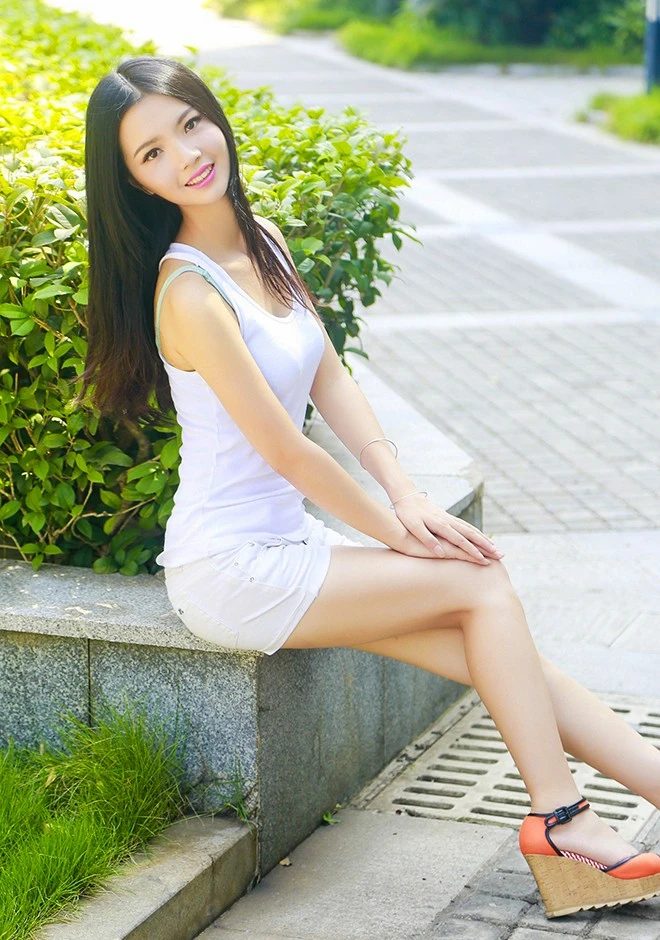 Asian bride Guofei (Lily) from Nanchang