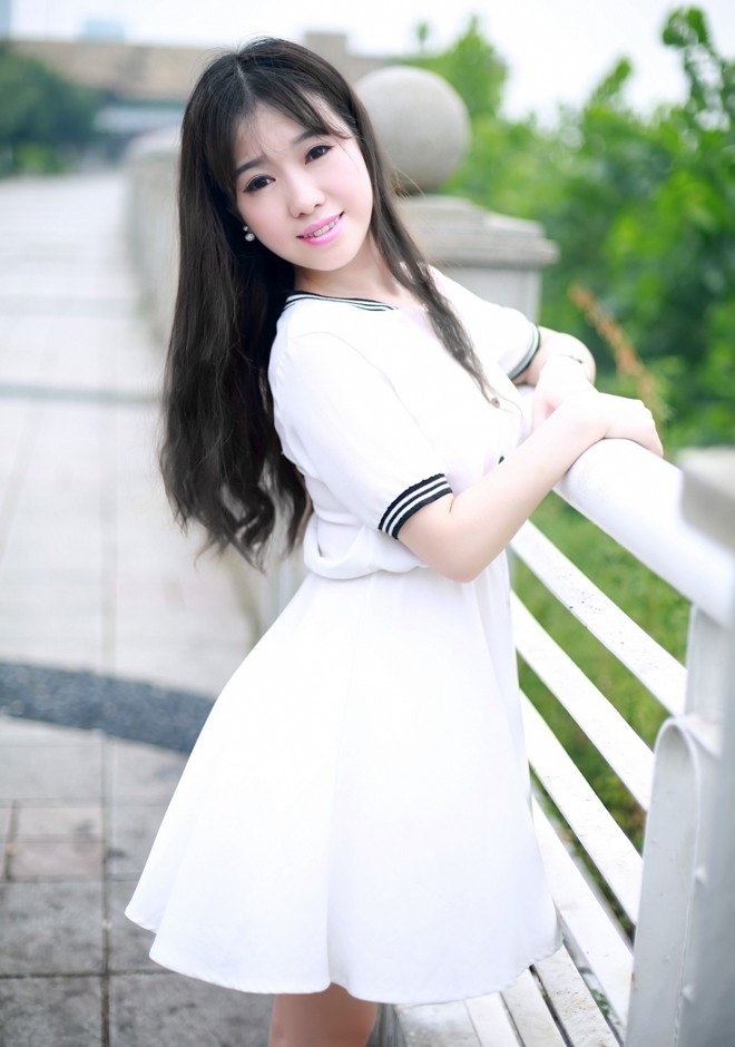 Single girl Lingjing 30 years old