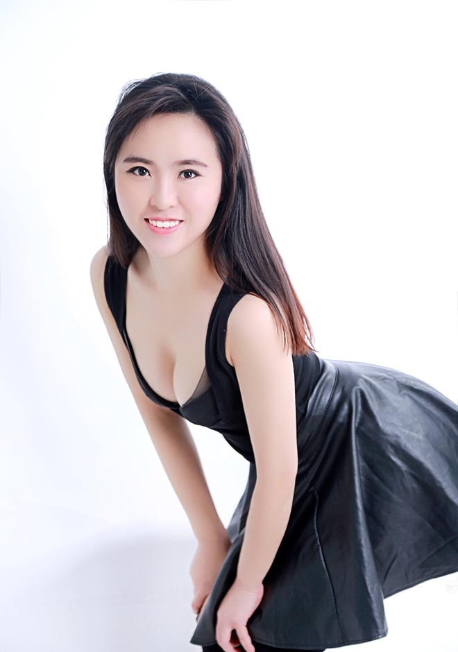 Asian bride Ziwei from Hengyang