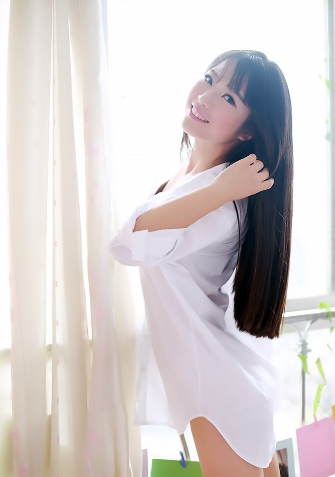 Single girl Yidan 27 years old