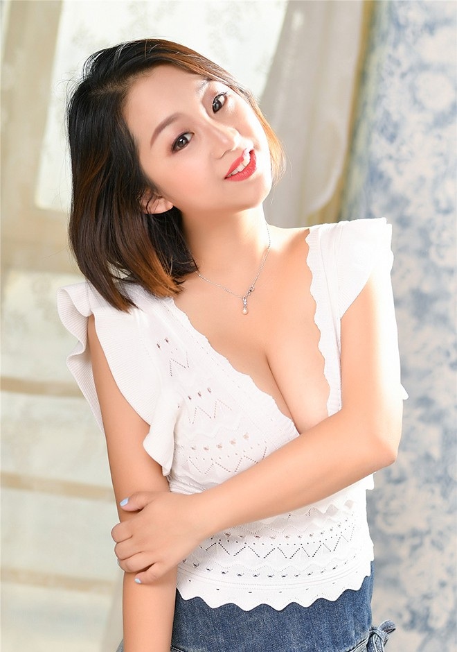 Asian bride Qian (Merry) from Shenyang