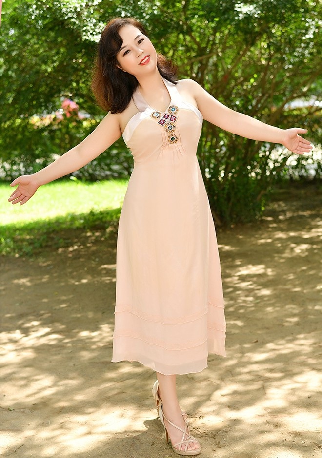 Asian bride Yingchun (Janet) from Shenyang