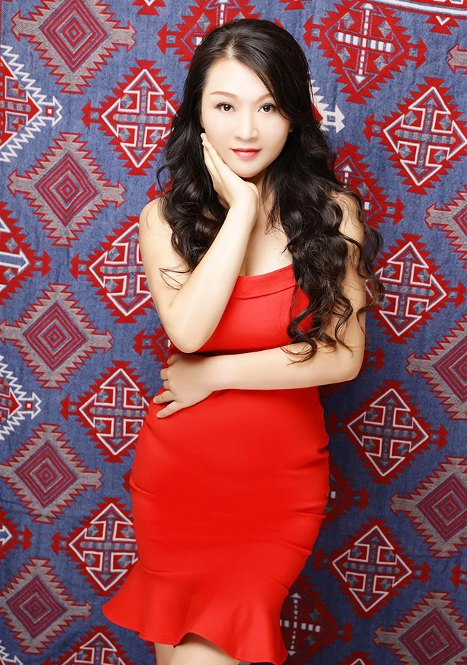 Single girl Yuanxia 47 years old