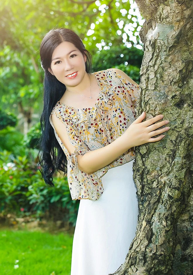 Asian bride Jiaqiong from Yulin