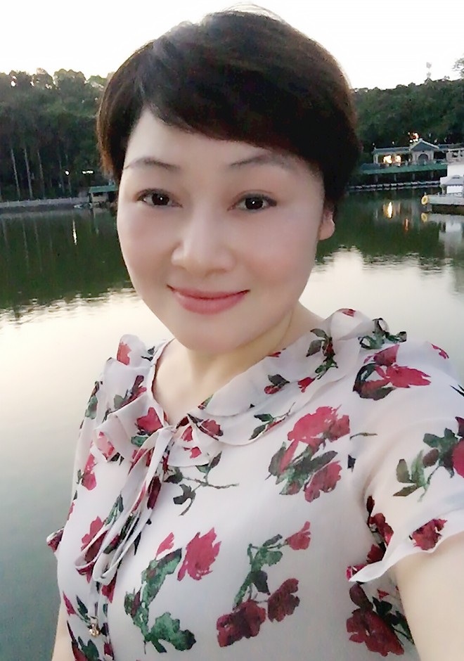 Asian bride Mingxiu from Nanning