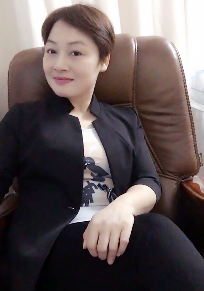 Single girl Mingxiu 51 years old