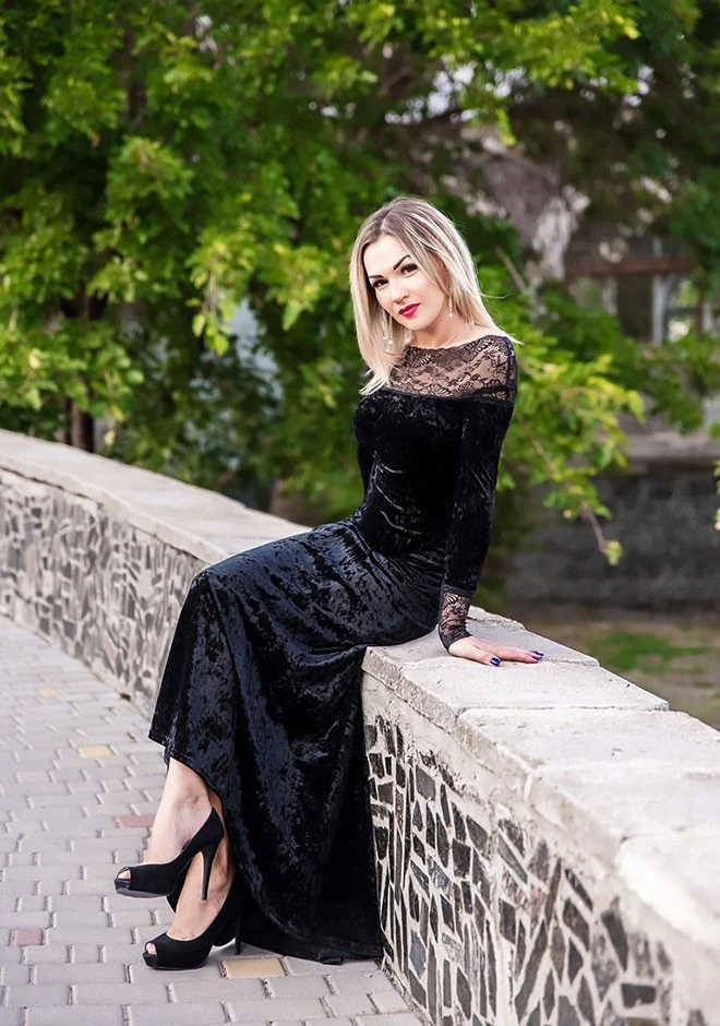 Ukrainian bride Oksana from Odessa