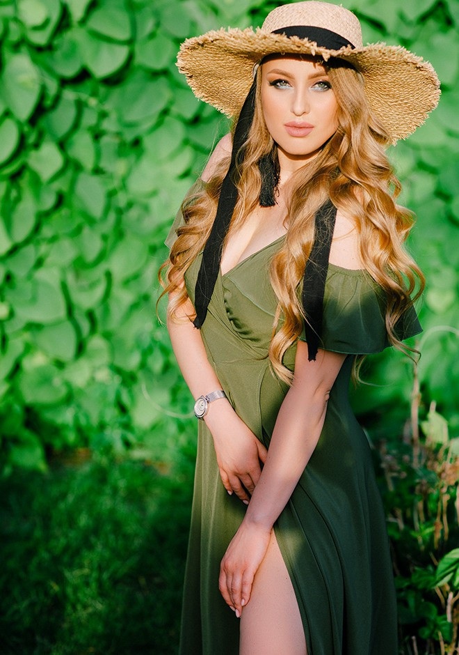 Ukrainian bride Solomiia from Kiev