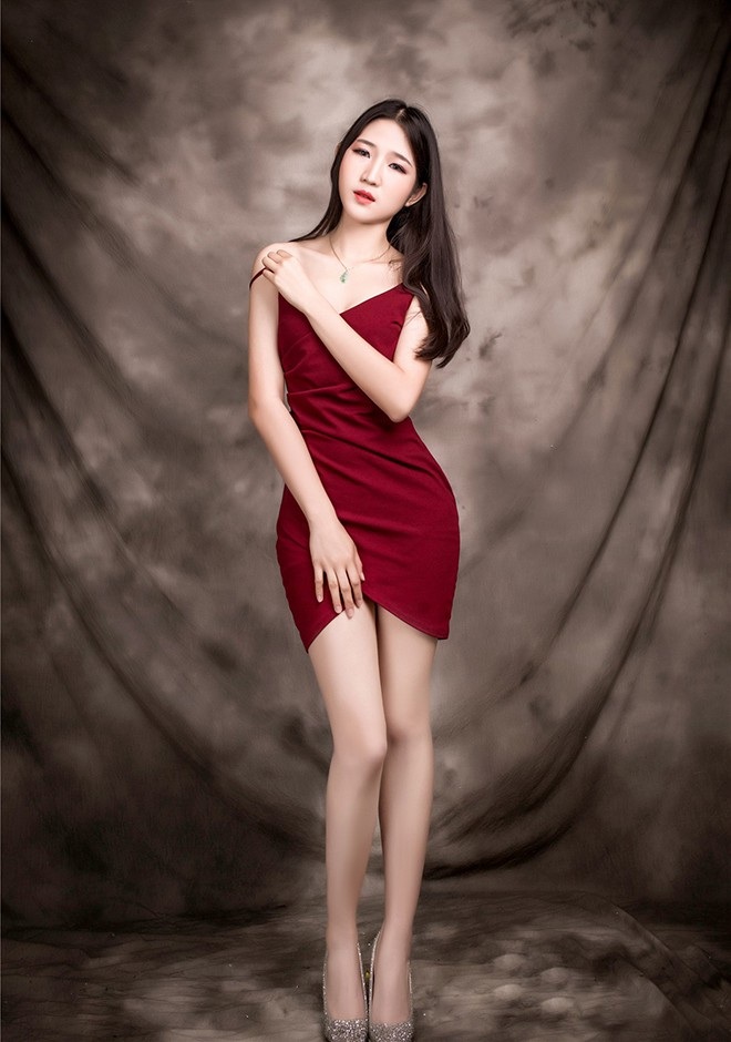 Single girl Simin 25 years old