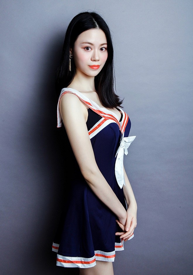 Single girl Qinghui (Adina) 48 years old