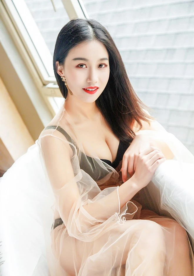 Asian bride Chengrong (Susan) from Guangzhou