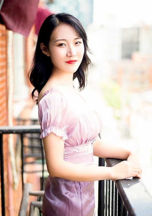 Asian bride Xiangying from Nanchang