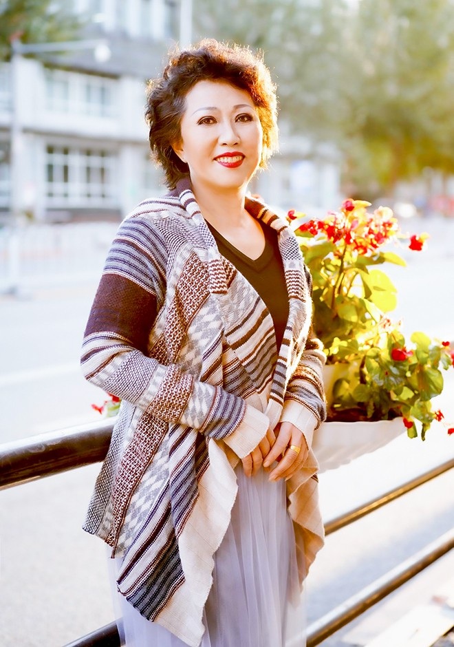 Asian bride Liwei from Shenyang