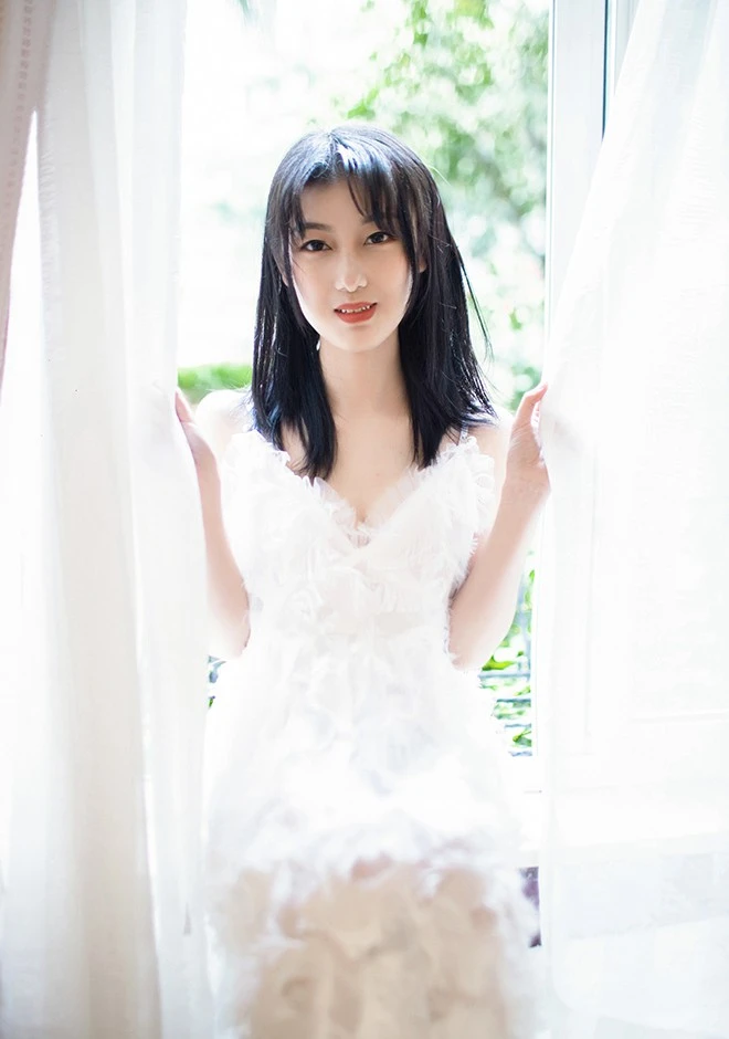 Single girl Qianru (Ruru) 25 years old
