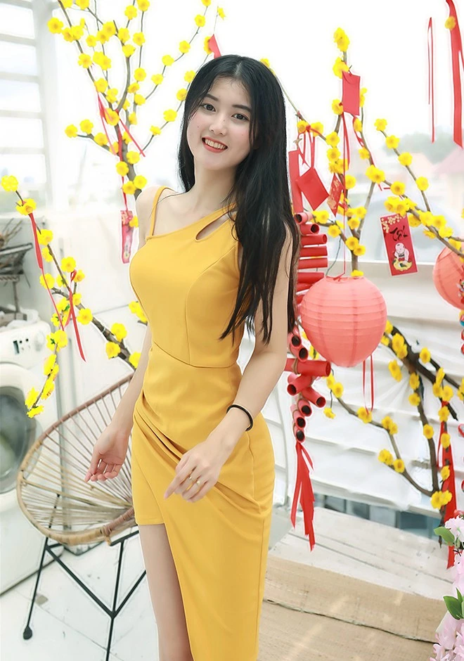 Single girl Nguyen Thi (Roise) 22 years old