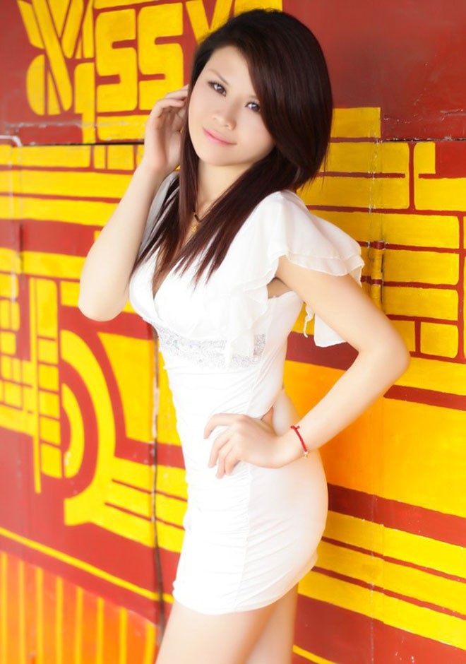 Asian bride Wenqing from Changsha