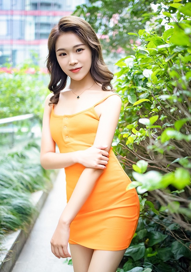 Asian bride Chenjing from Shanghai