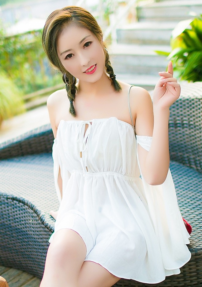Asian bride Qinghua (Tina) from Guangzhou
