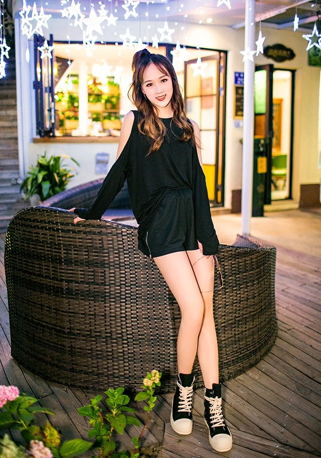 Single girl Chen (Sophia) 25 years old