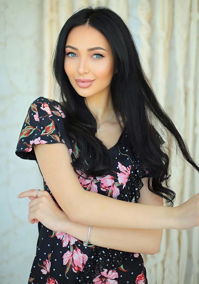 Ukrainian bride Karina from Kiev