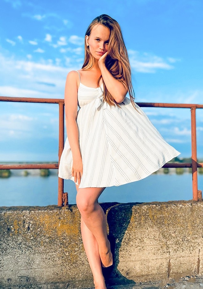 Ukrainian bride Iryna from Obukhov