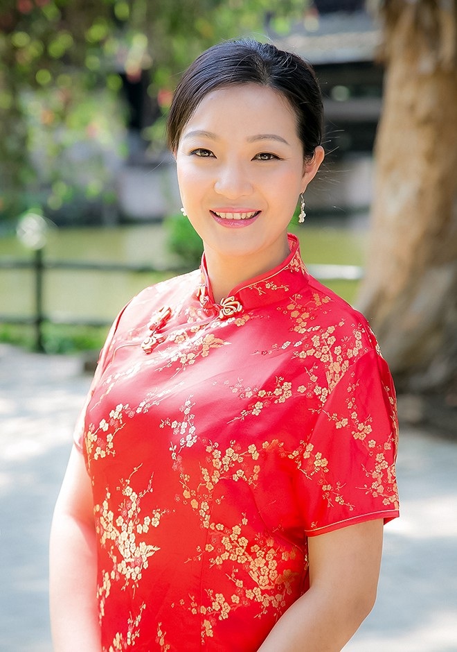 Asian bride Xianyan from Nanning