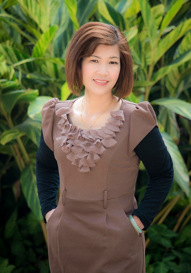 Single girl Meizhen 61 years old