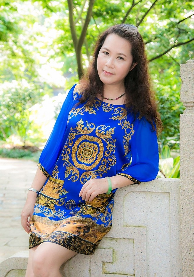 Asian bride Yanjun from Beihai