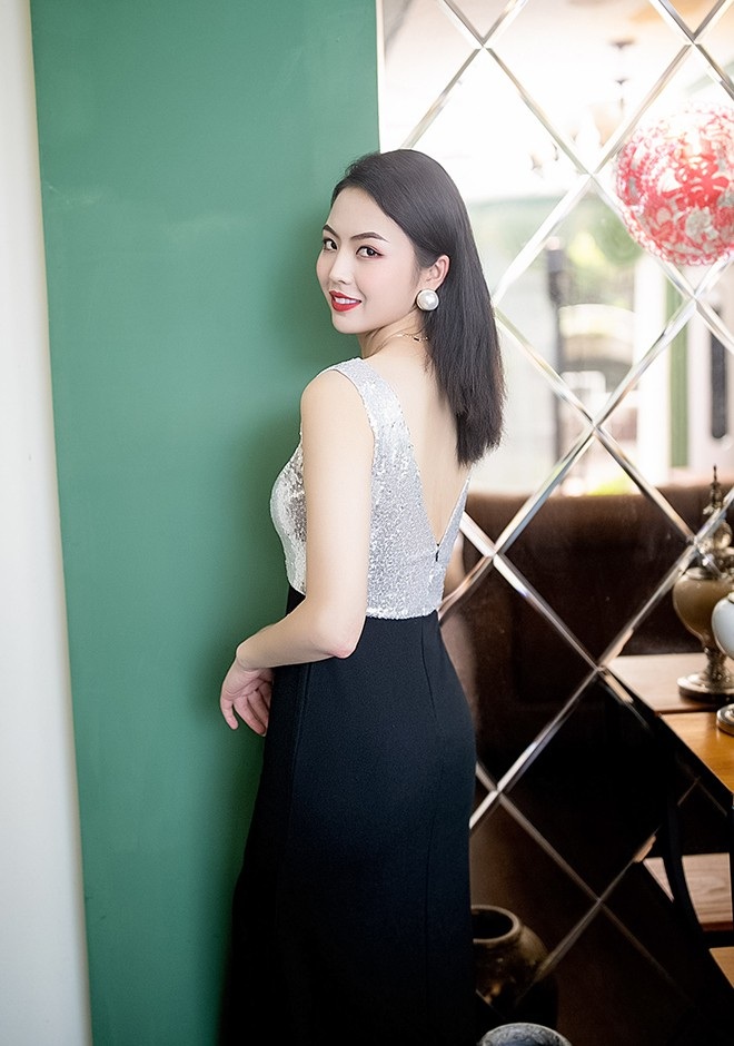 Single girl Hongjie (Sherry) 24 years old