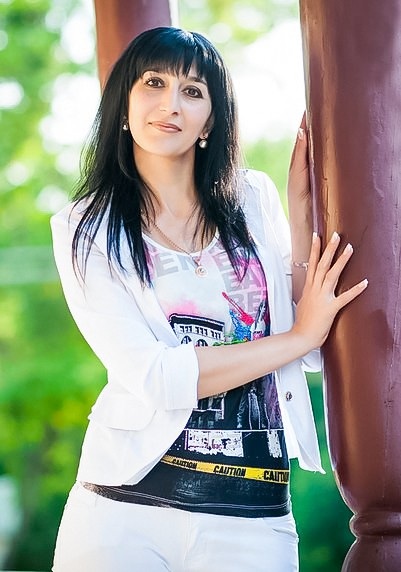 Ukrainian bride Edie from Simferopol