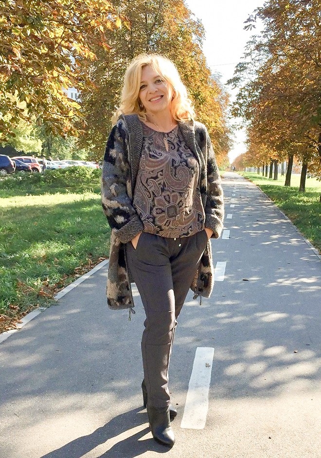 Single girl Lina 56 years old