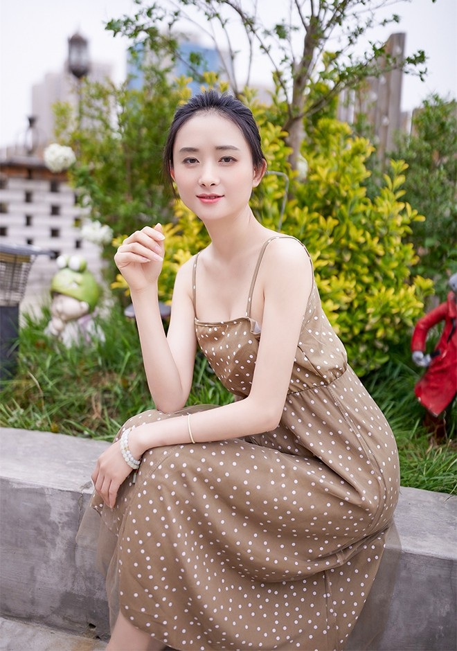 Asian bride Zhuo from Chengdu