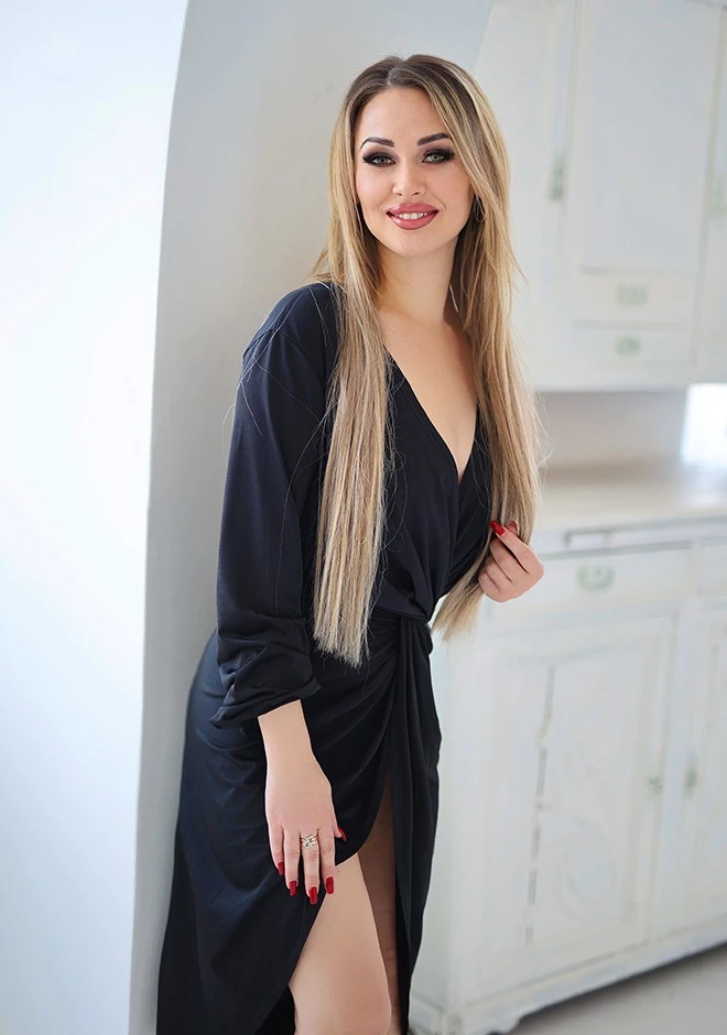 Ukrainian bride Elena from Kiev