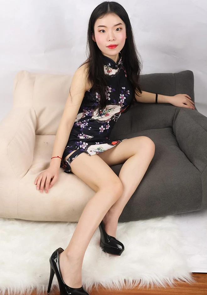 Single girl Li Chan 24 years old