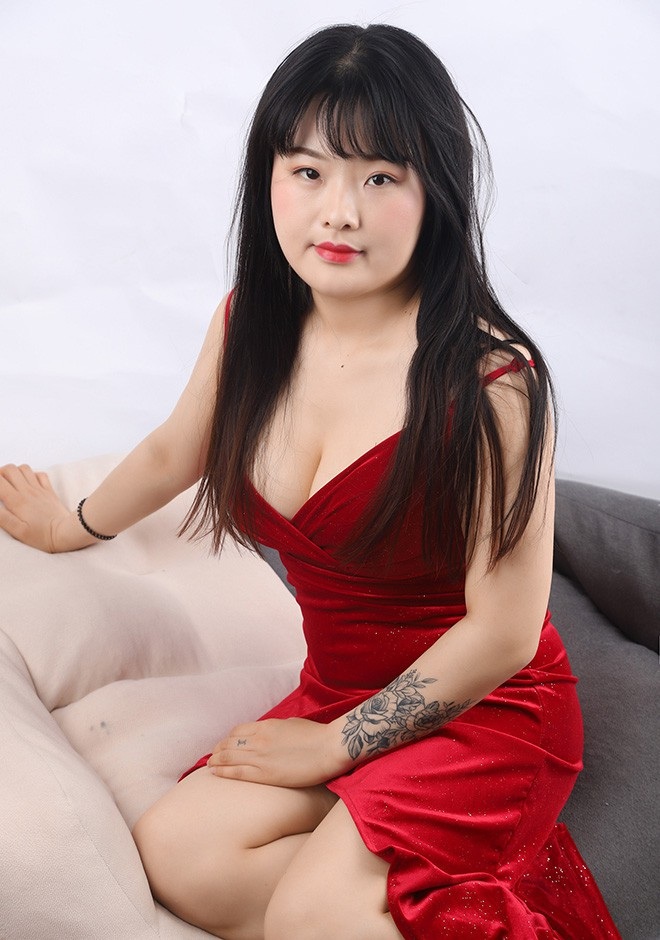 Single girl Ying 25 years old