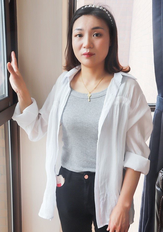 Single girl Sai Mei 41 years old