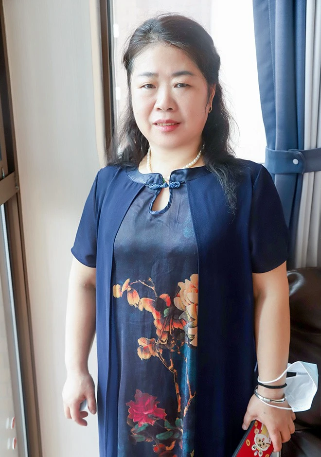 Single girl Hongmei 56 years old