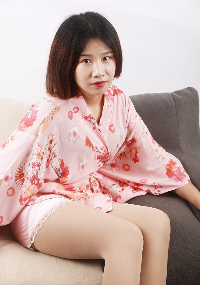 Single girl Jie 42 years old