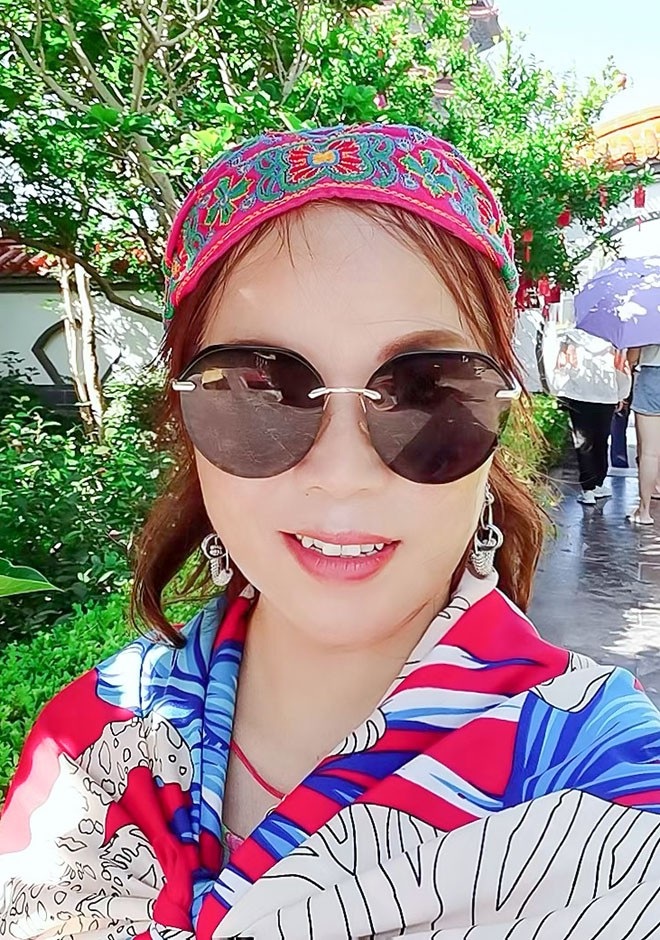 Single girl Xiaotao 55 years old